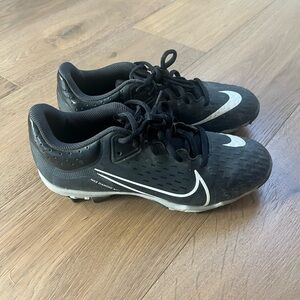 Nike Women’s Softball Cleats Size 7
